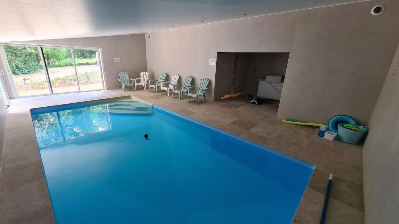Le Puy Martineau Piscine Privee Interieure Chauffee A 10 Min Du Puy Du Fo Holiday home