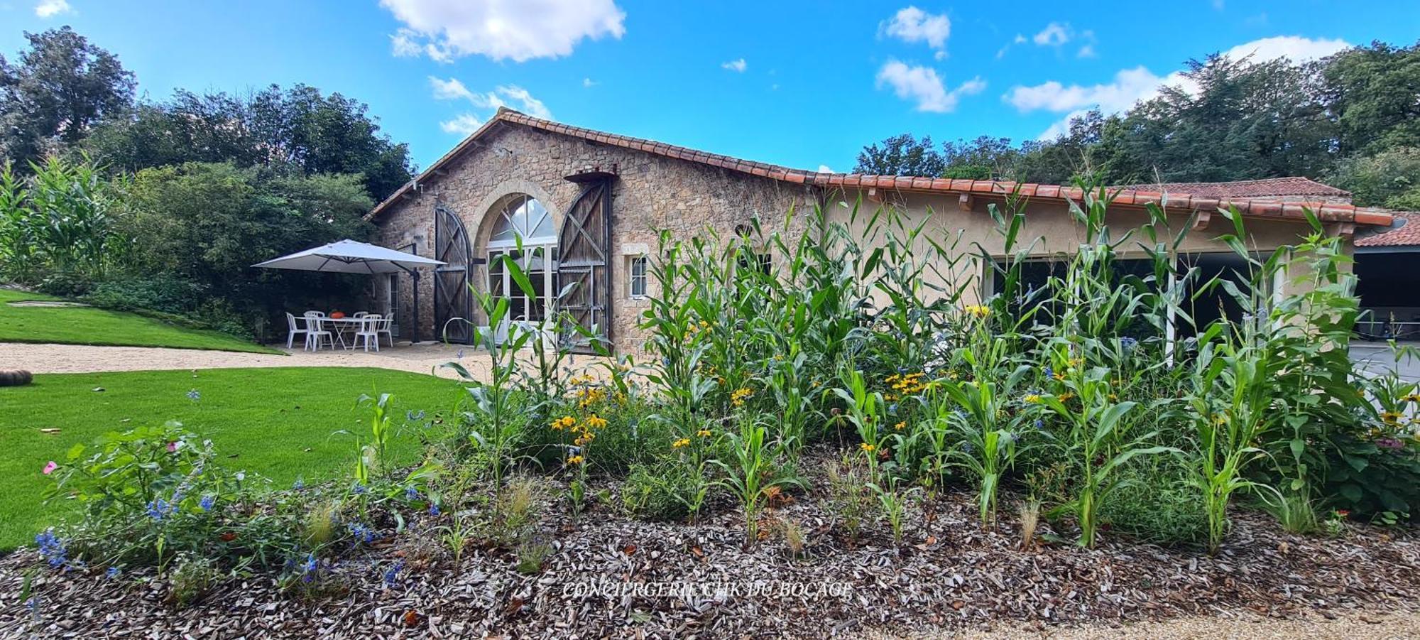 Holiday home Le Puy Martineau Piscine Privee Interieure Chauffee A 10 Min Du Puy Du Fo